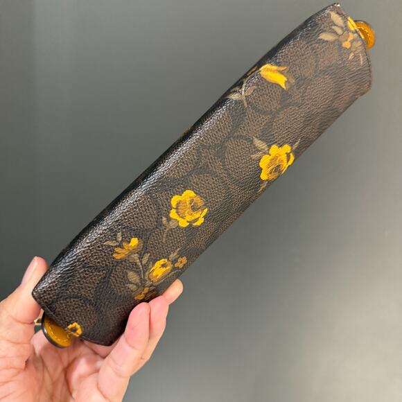Coach Pencil Case In Signature Canvas With Floral Print CCI83 NWT - Picture 2 of 5